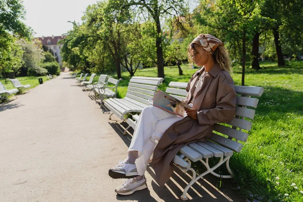 Mengizinkan Hari Berjalan Apa Adanya